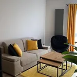 Lägenhet Elegance Yellow W Let's Sea Basen&spa Gąski