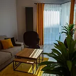 Apartmán Elegance Yellow W Let's Sea Basen&spa