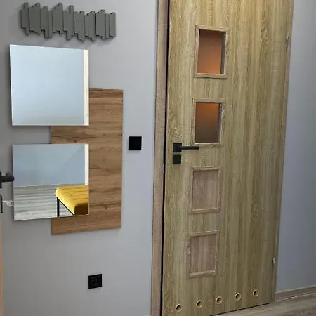 Elegance Yellow W Let's Sea Basen&spa Διαμέρισμα Gąski