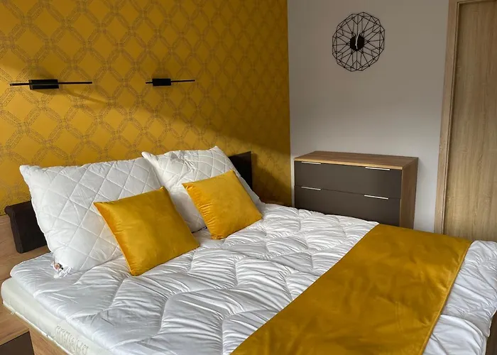 Elegance Yellow W Let's Sea Basen&spa Apartment