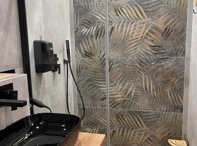 Elegance Yellow W Let's Sea Basen&spa Apartamento *