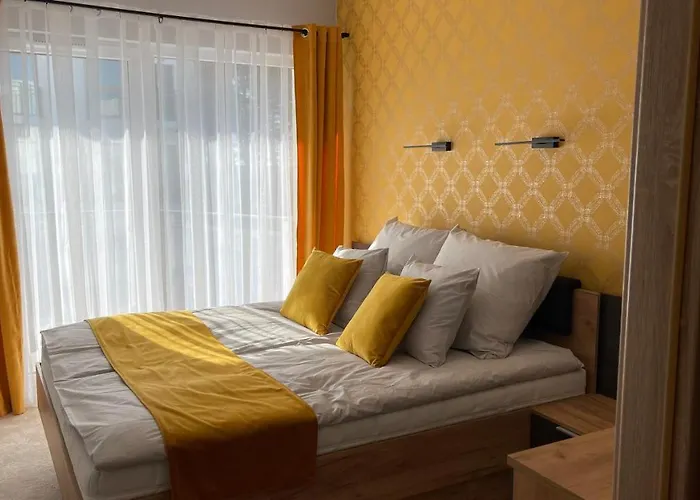Elegance Yellow W Let's Sea Basen&spa Apartamento Gąski