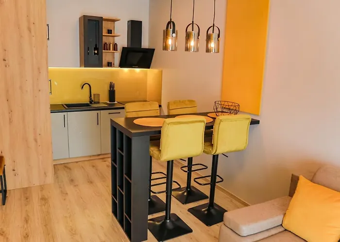 Elegance Yellow W Let's Sea Basen&spa *