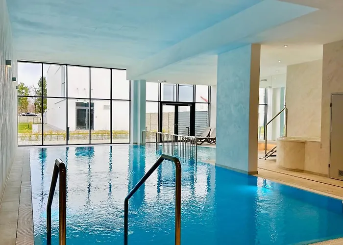 Elegance Yellow W Let's Sea Basen&spa Apartamento